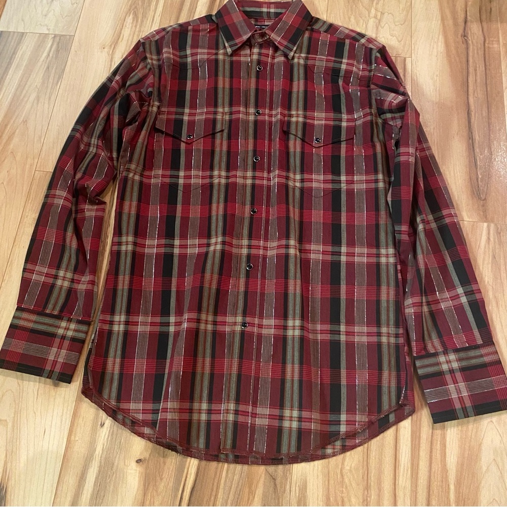 Wrangler Men's Red Plaid Long-Sleeve Button-Up Shirt—S